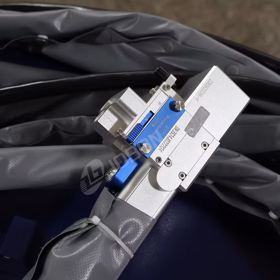 Cheap 1000W 1500W 2000W Portable Cw Laser Cleaning Paint Stripping Laser Descaling Derusting Machine Handheld laser Rust Remover Price for Sale